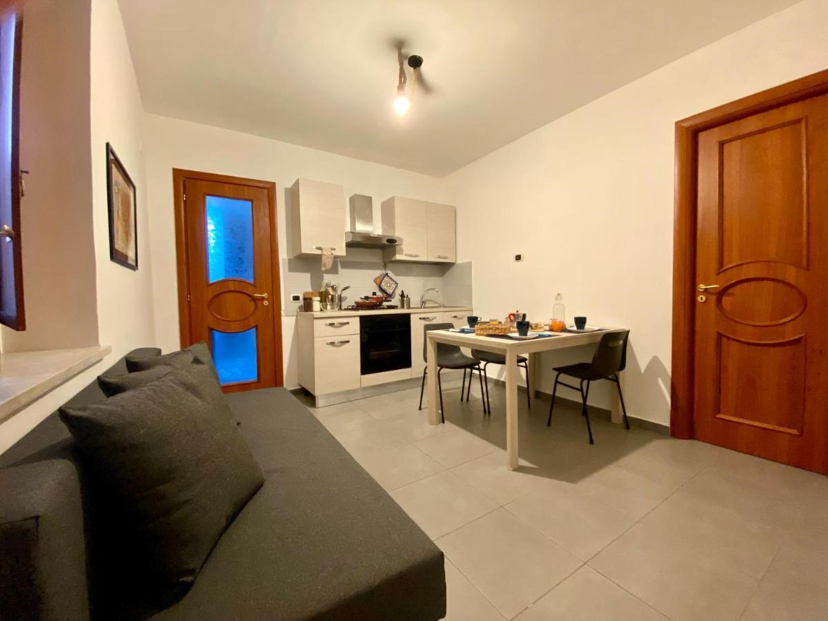 Апартаменты Casa Con Terrazzo In Centro Неаполь Экстерьер фото