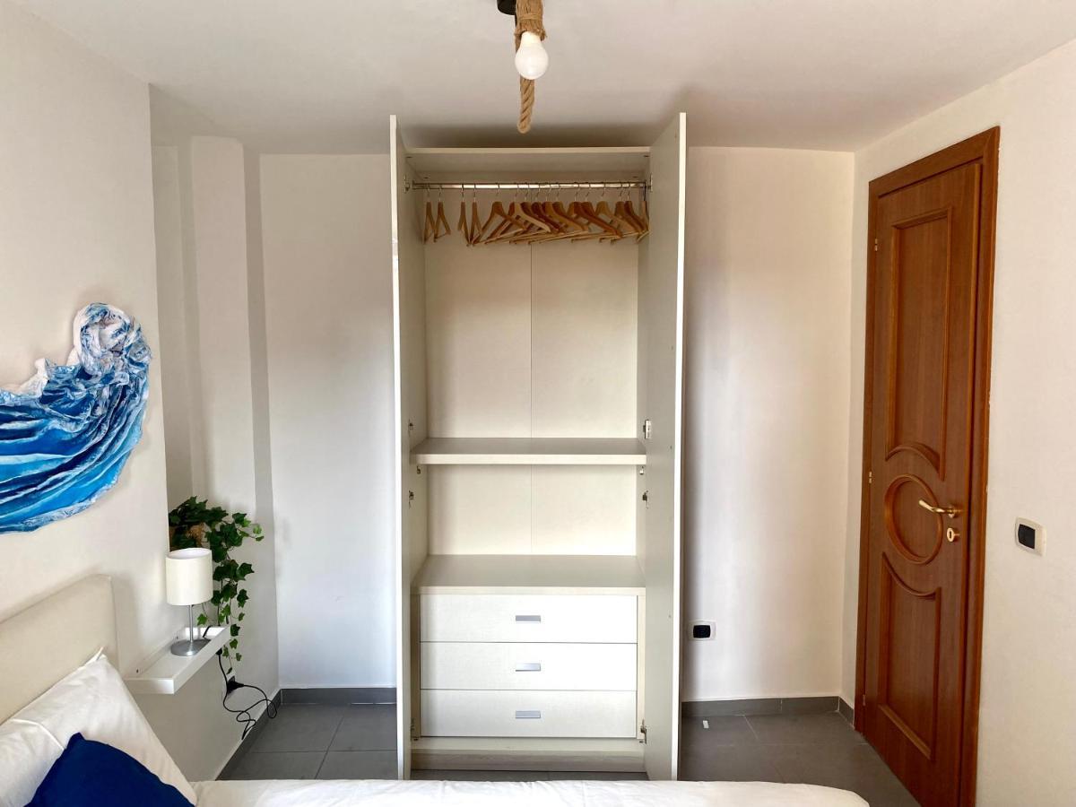 Апартаменты Casa Con Terrazzo In Centro Неаполь Экстерьер фото
