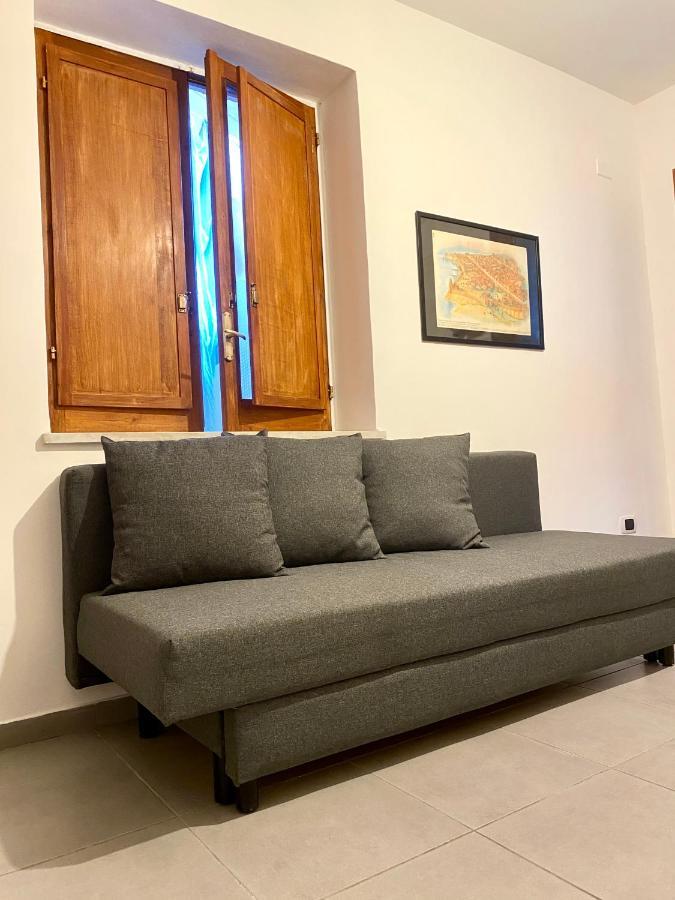 Апартаменты Casa Con Terrazzo In Centro Неаполь Экстерьер фото