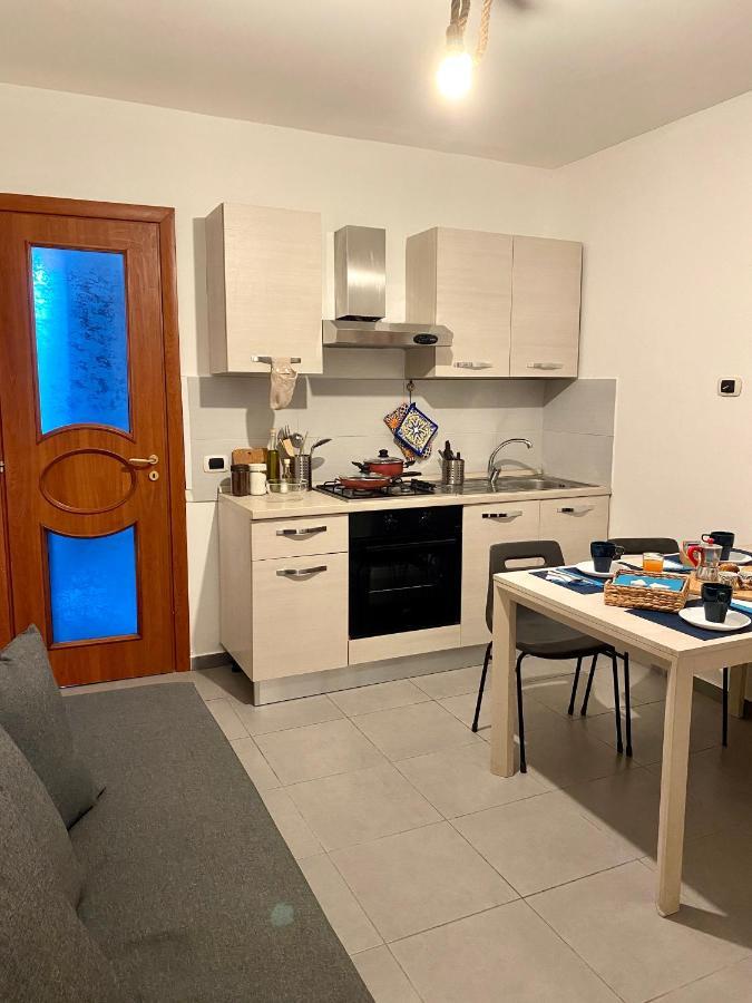 Апартаменты Casa Con Terrazzo In Centro Неаполь Экстерьер фото